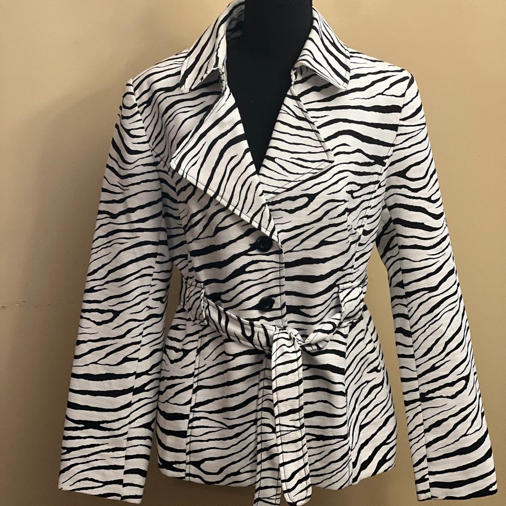 Isabella Suits Women's  Zebra Print Jacket with belt Size 12